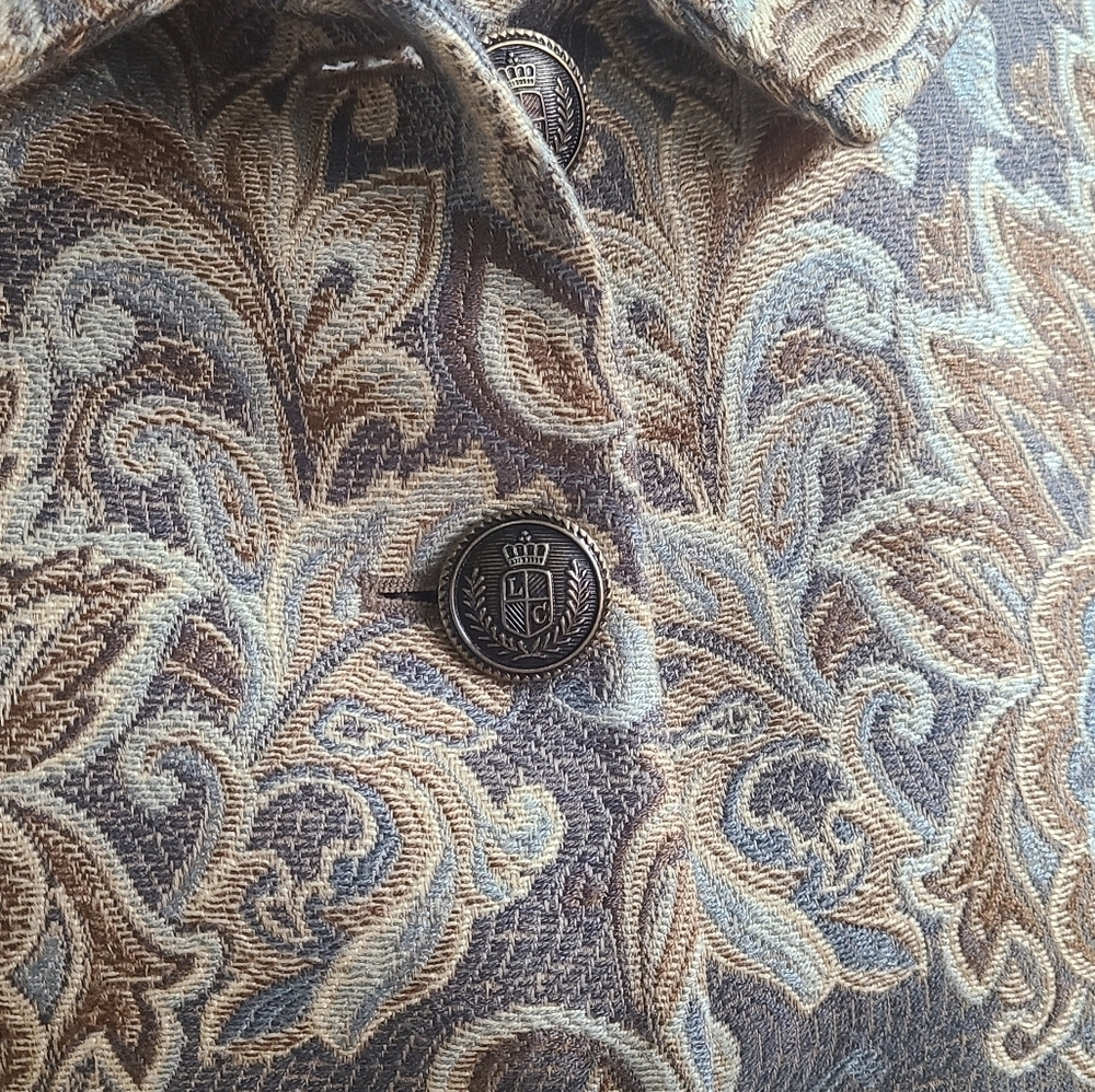 Focus 2000 Button Down - Picture 12 of 14